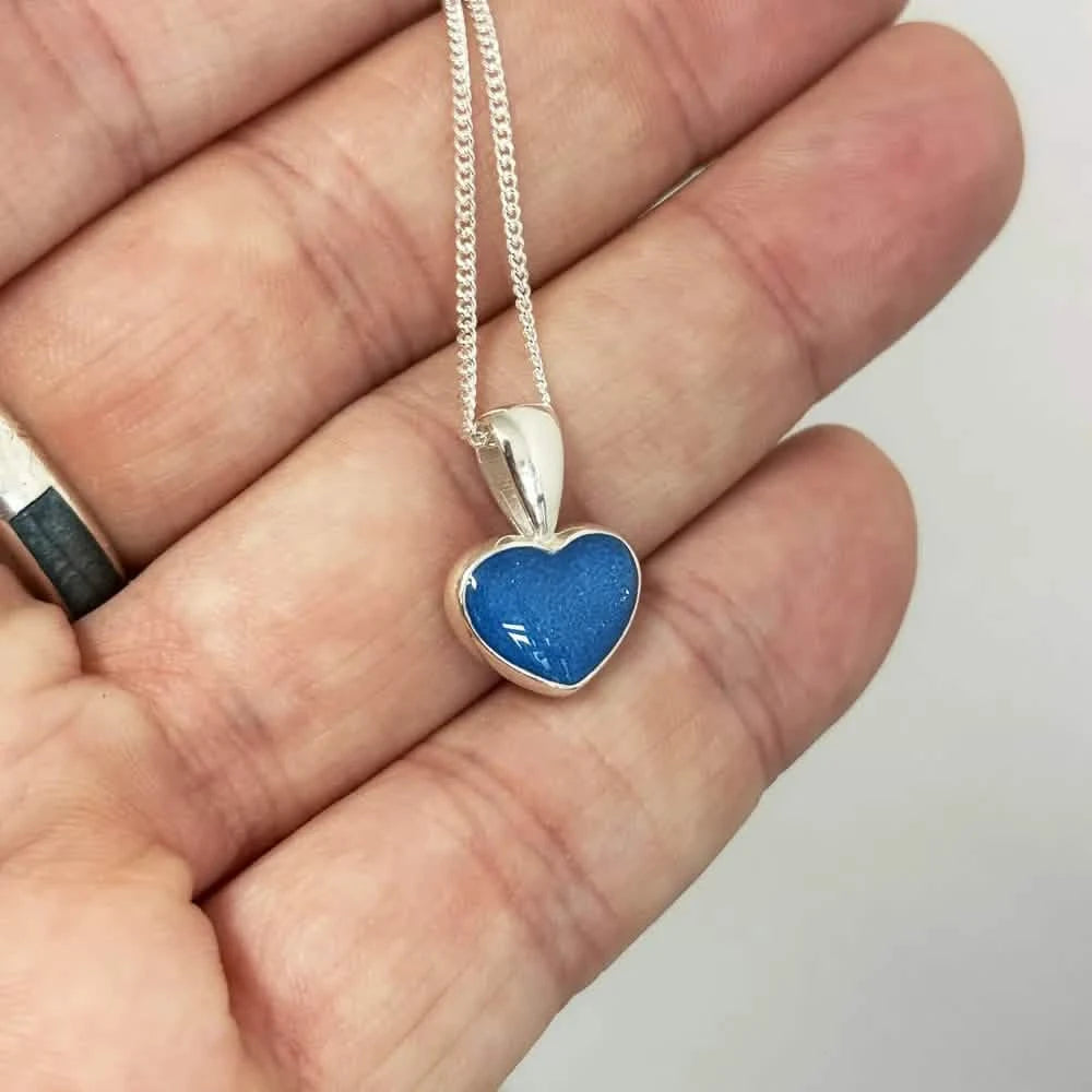 Love Heart Ashes Necklace | Ashes Pendant | Featherlings UK