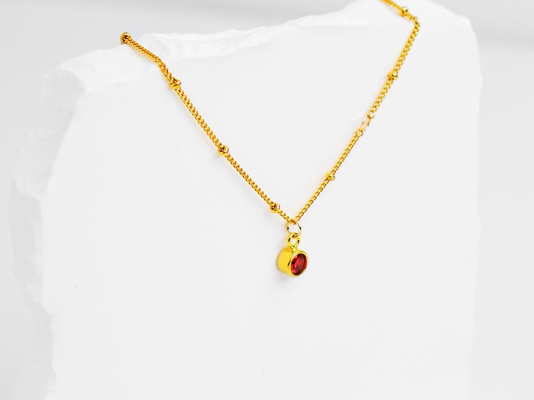 Personalise your permanent jewellery in store