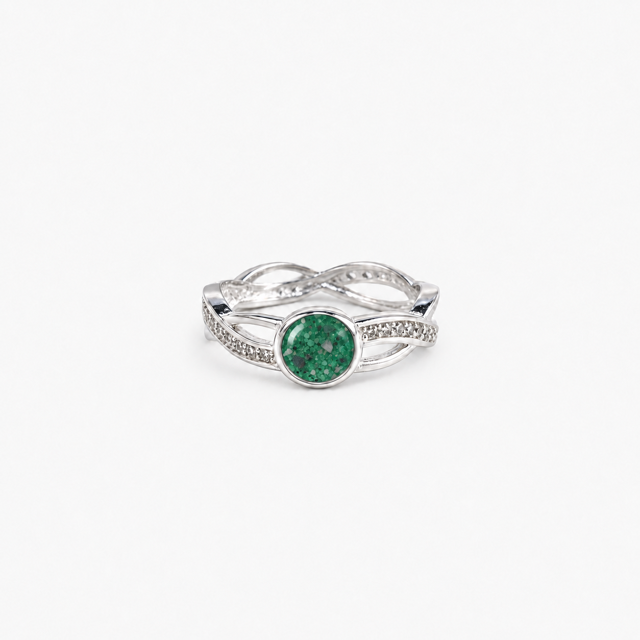 Entwined Ashes Ring — Emerald, visible ashes