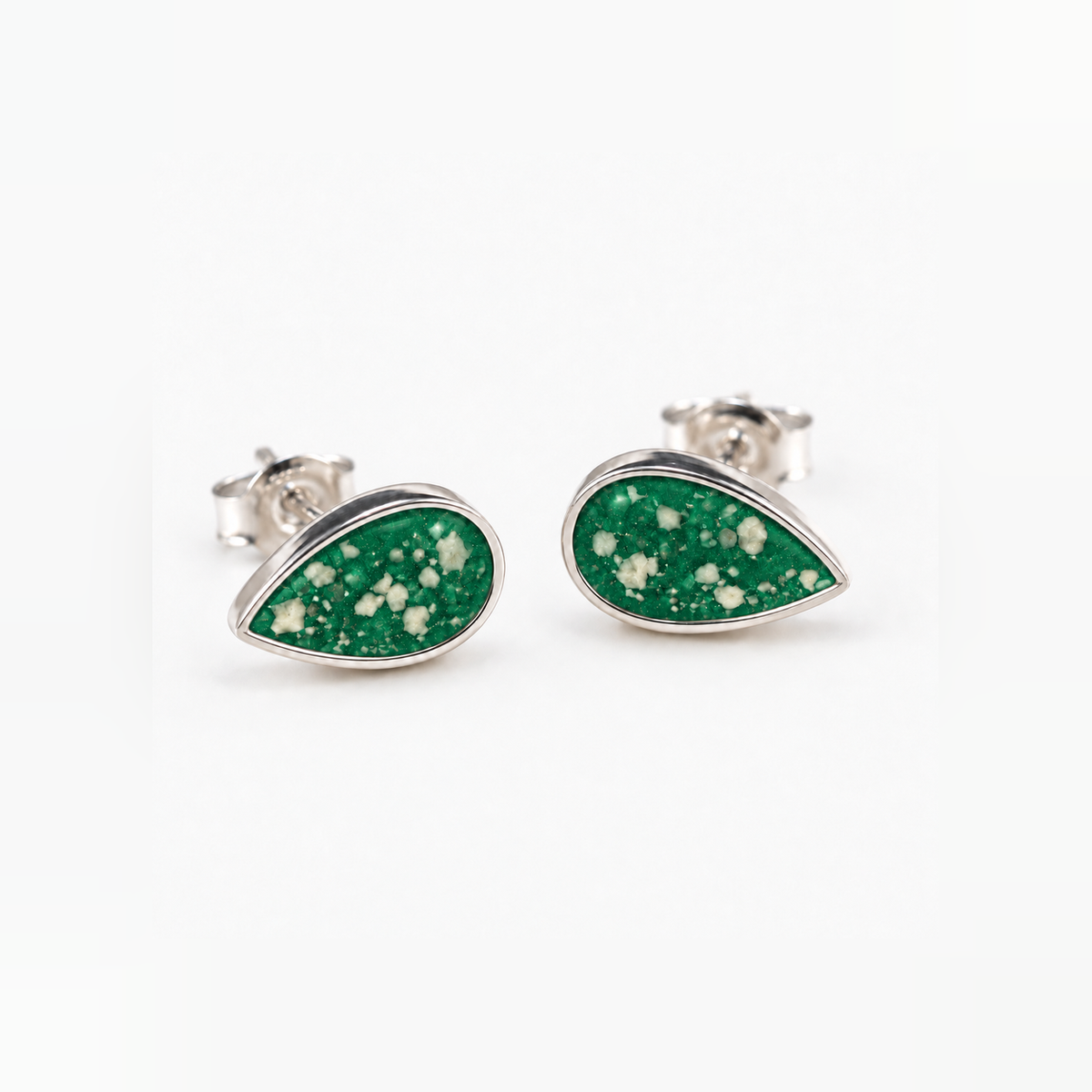 pear stud ashes earrings — Emerald, visible ashes