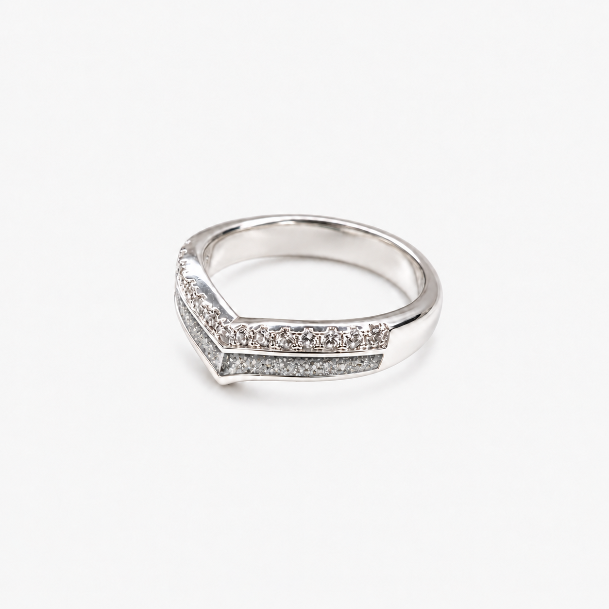 Wishbone Ashes Ring in Silver with visible inclusions