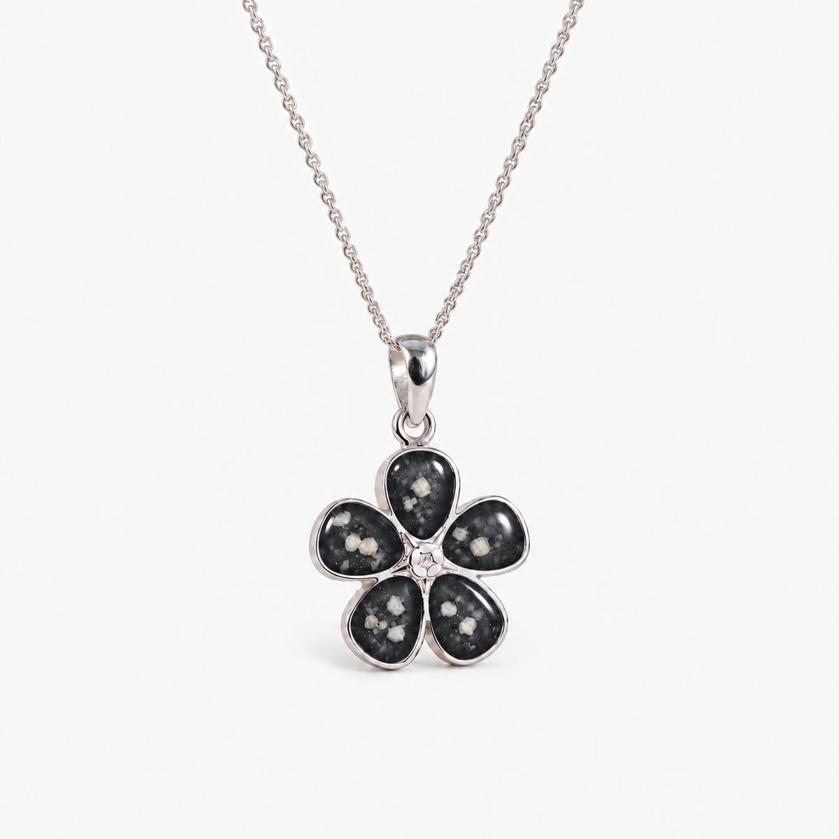 Forget-Me-Not Ashes Necklace – midnight – ashes visible