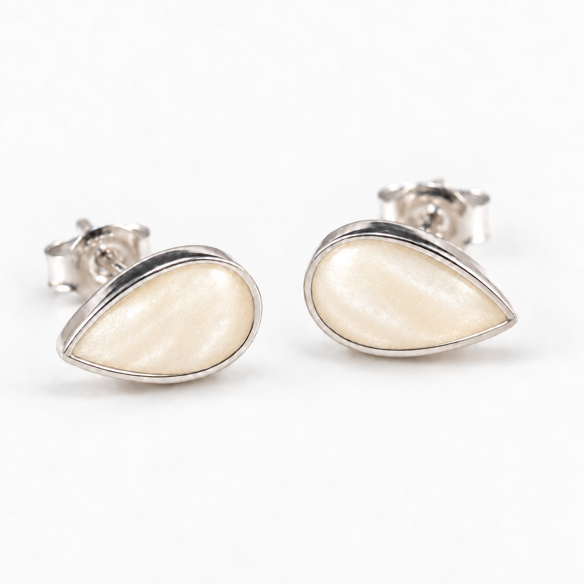 pear stud ashes earrings — Pearl, hidden ashes