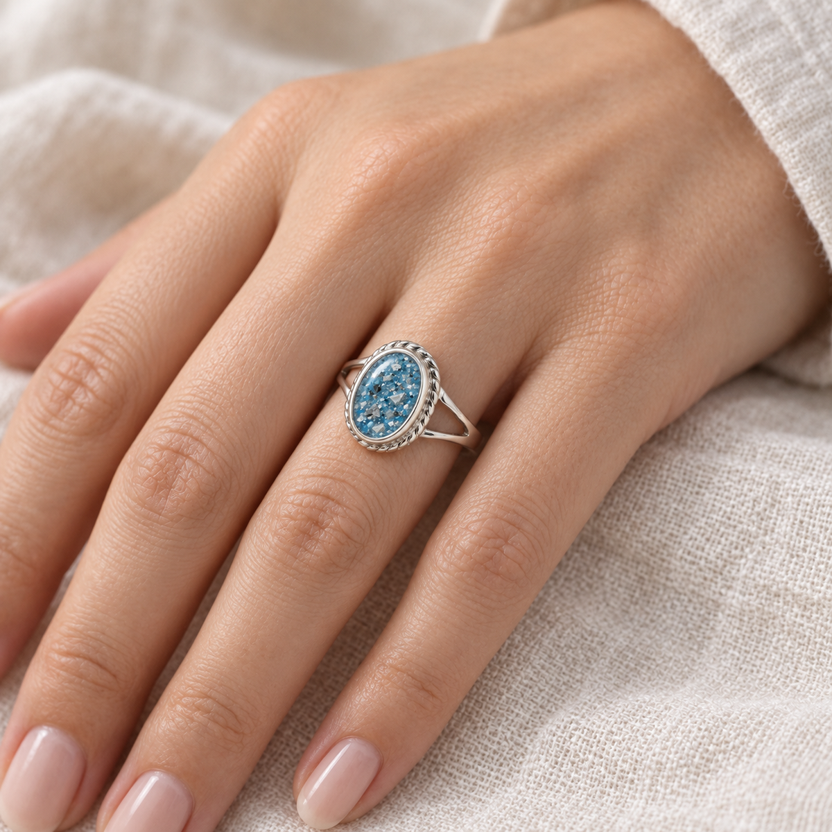 Rope Oval Ashes Ring — lifestyle