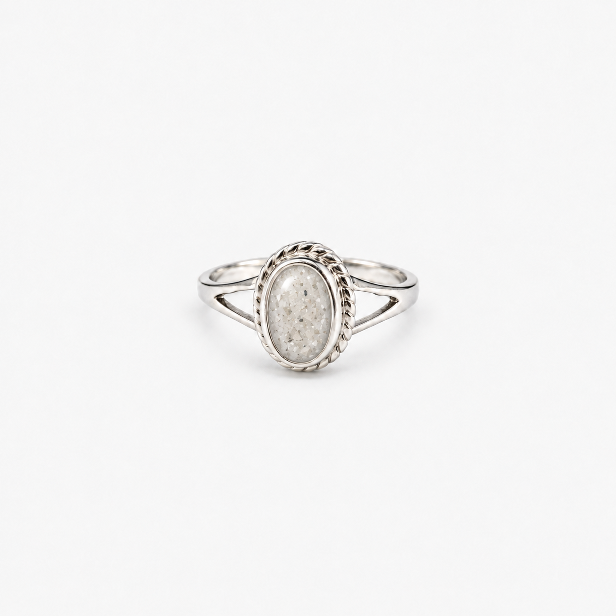 Rope Oval Ashes Ring — Pearl, visible ashes