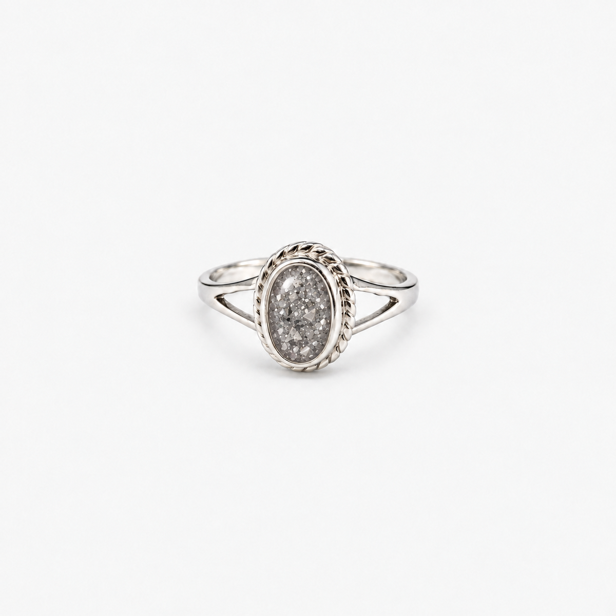 Rope Oval Ashes Ring — Silver, visible ashes
